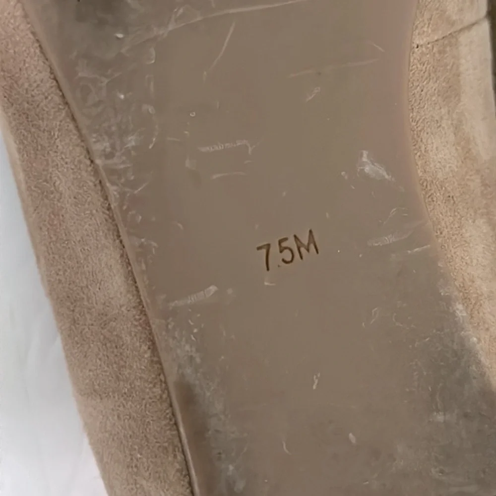 Gibson Latimer Womens Camel Tan Sheep Leather Flats Size 7.5 M Pointed Toe